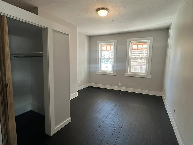 1-2151 Professor Ave — Photo 5