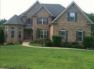 316 Weatherstone Ln, Simpsonville, SC 29680
