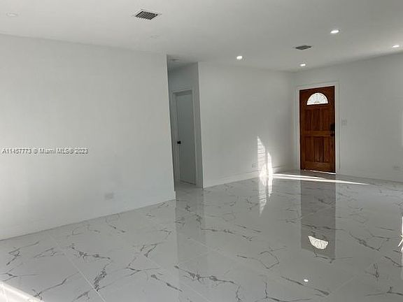 4th image of 765 NW 126th St