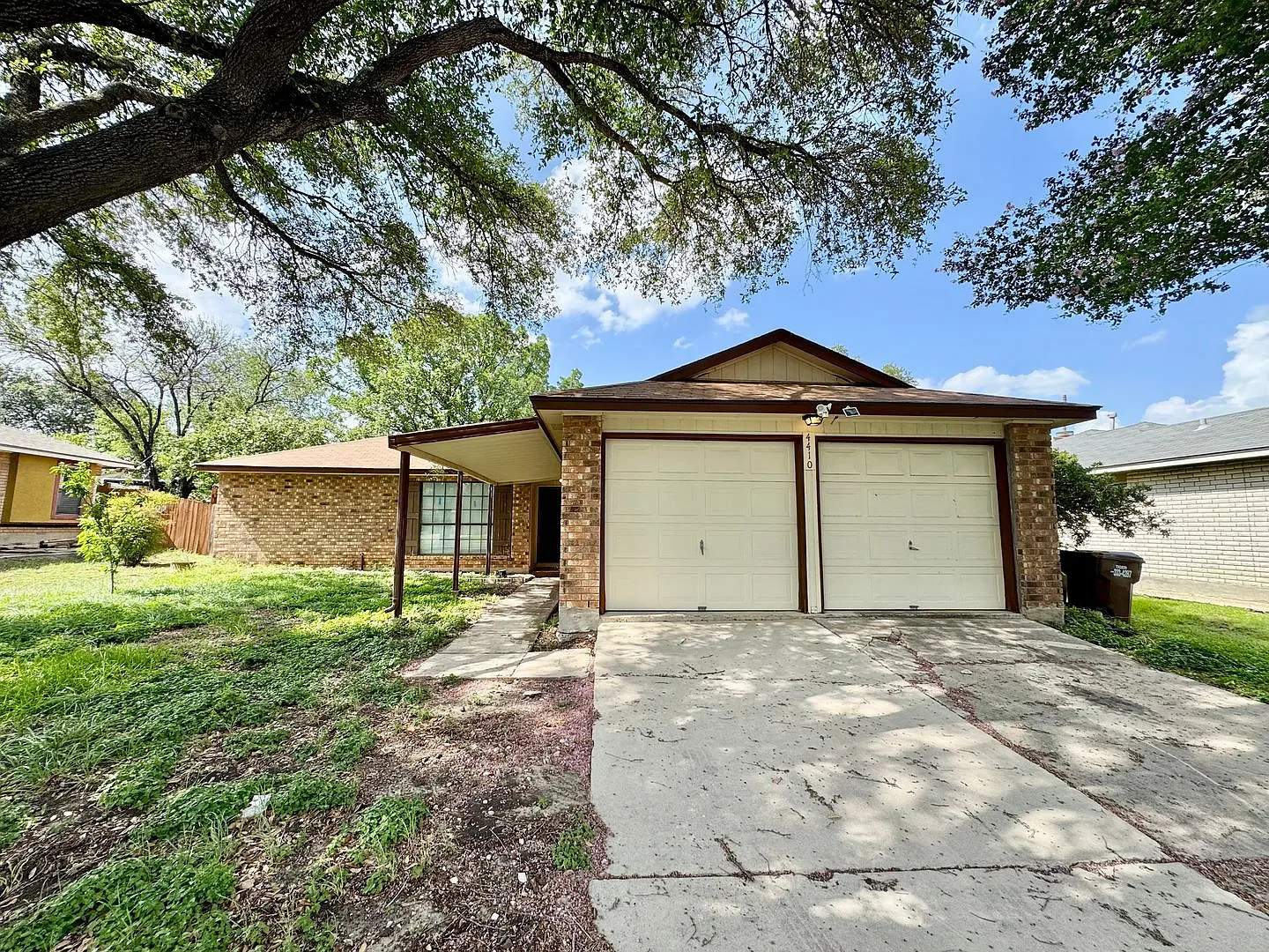 *Coming Soon* Charming 3-Bedroom Home With Covered Patio & Fenced Yard In Woodlake! — Photo 2