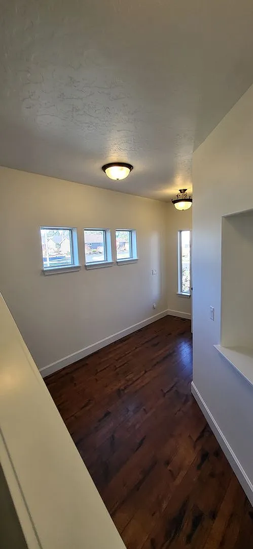 21187 SE Kayla Ct — Photo 3