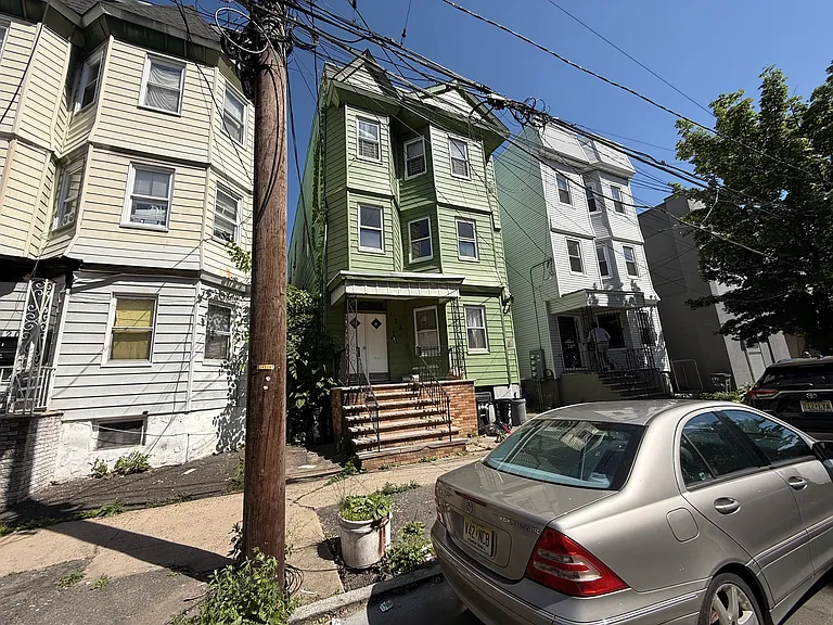 122 S 12th St #2 — Photo 8