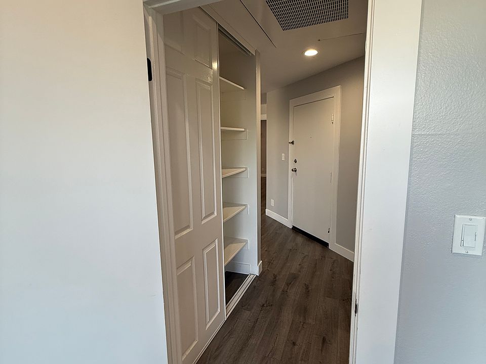 1st image of 1526 S Shenandoah St #201