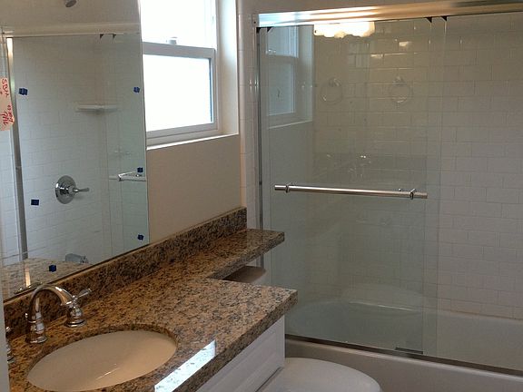 4th image of 938 Palm Ave