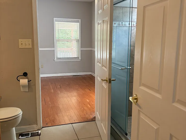 403 Saint Dunstans Ct — Photo 26