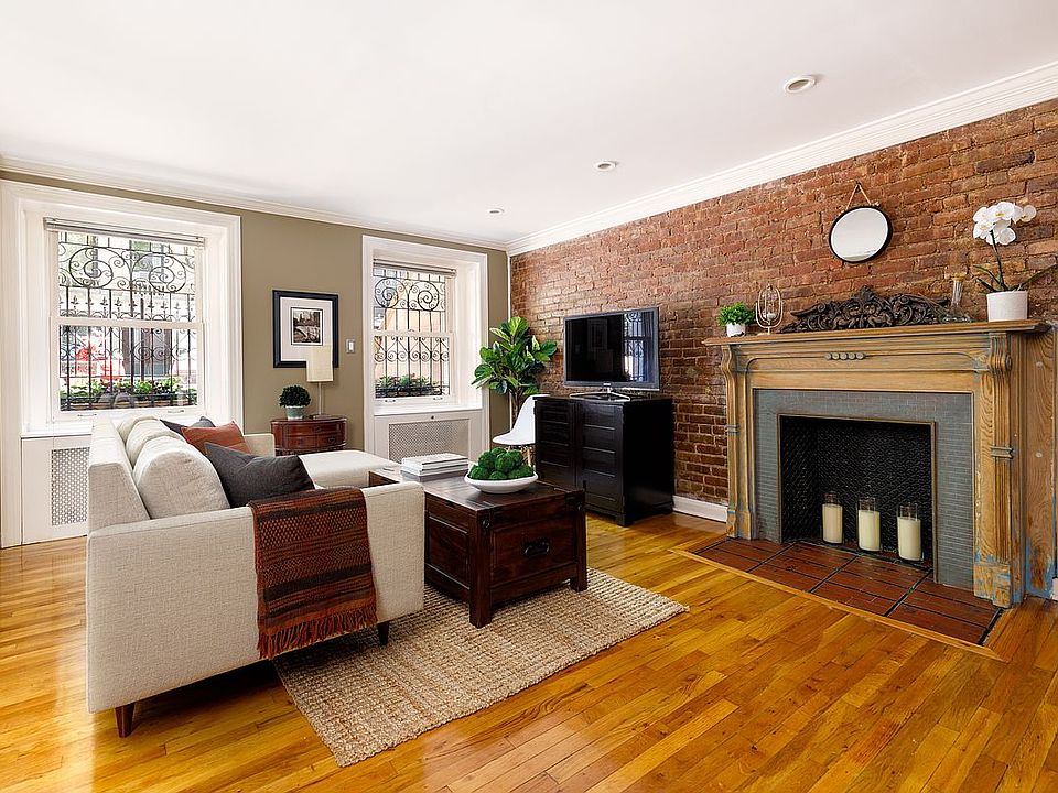1st image of 324 W 89th St APT A
