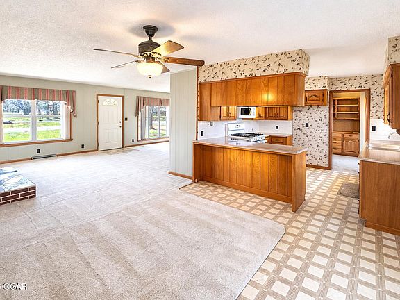 2nd image of 306 High Dr