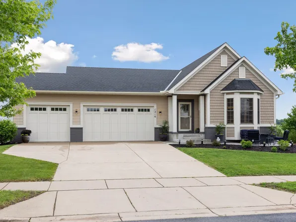 1216 Superior Dr, Northfield, MN 55057