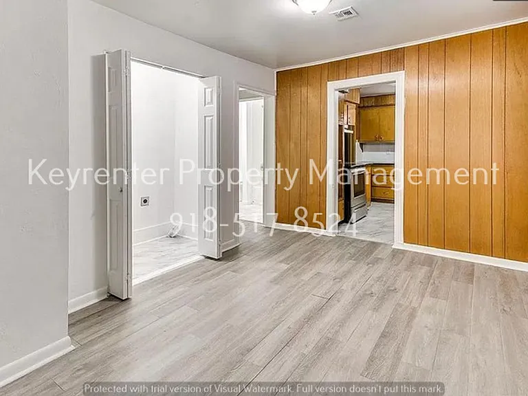 224 E Zion Pl — Photo 4