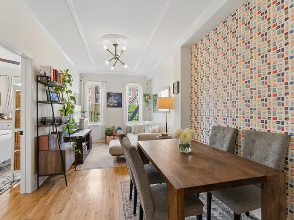 274 Saint Johns Place image 1 of 19