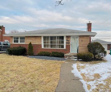 6520 Elizabeth St, Garden City, MI, 48135