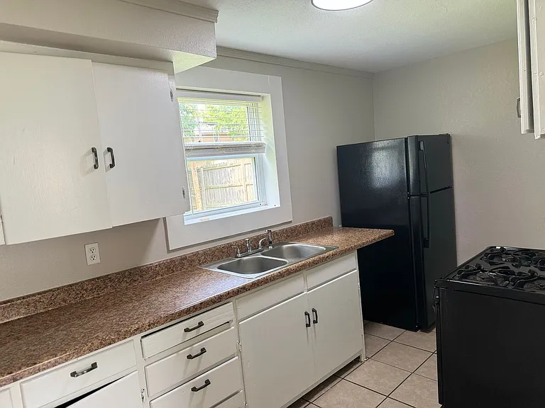 408 W Grove Ave #B — Photo 21
