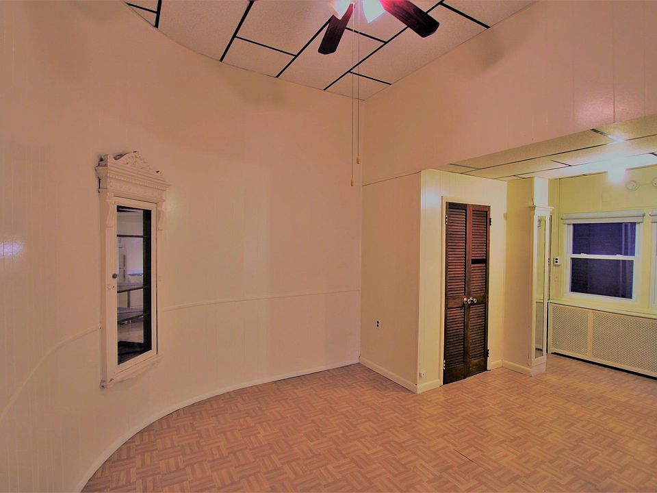 2nd image of 2013 Chancellor St