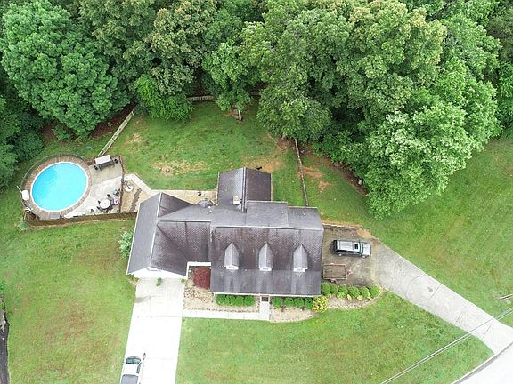 4th image of 957 E Brentwood Dr