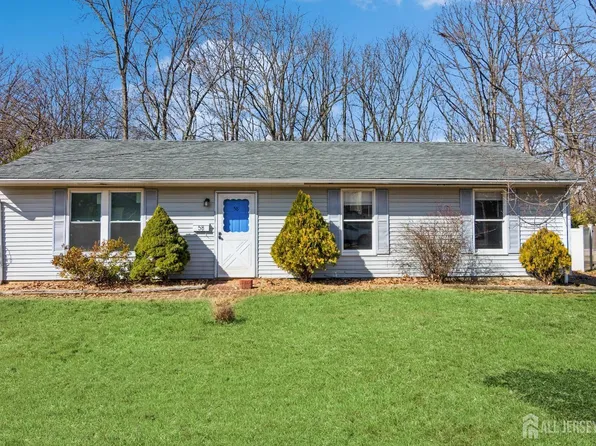 58 Dodd St, Laurence Harbor, NJ 08879