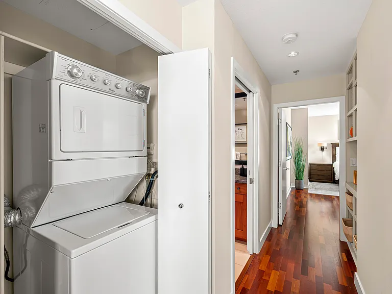 700 W Harbor Dr W #1204 — Photo 5