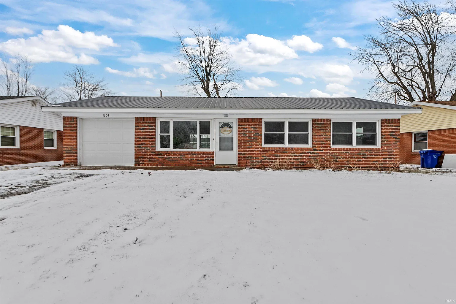1604 Meadowbrook Dr photo 1