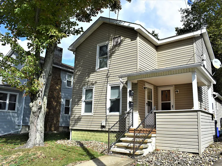 209-211 N Clymer Ave — Photo 1