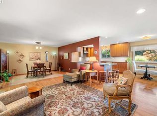 2420 SW Garden View Ave, Portland, OR 97225