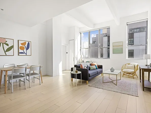 338 Berry St APT 4E, Brooklyn, NY 11249