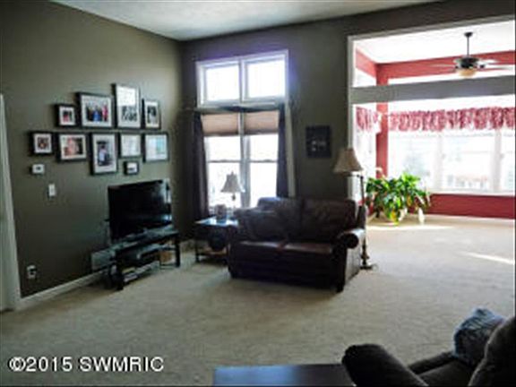 4th image of 8218 Stoney Ln SW