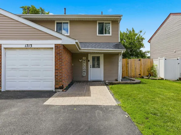 1713 Fulton Ln, Hanover Park, IL 60133