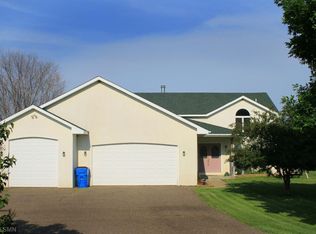 28631 Bay Shore Dr NW, Isanti, MN 55040