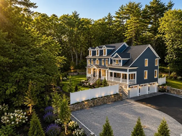 20 Shuttleworth Pl, Dedham, MA 02026