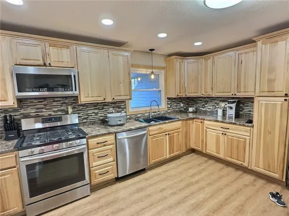 506 W South St, Nevada, MO 64772