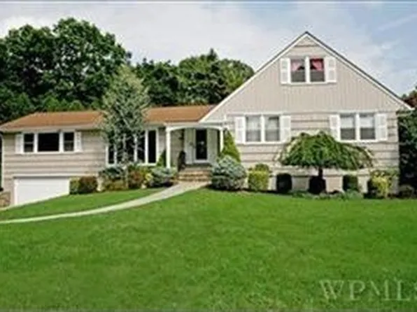 69 Candlewood Rd, Scarsdale, NY 10583
