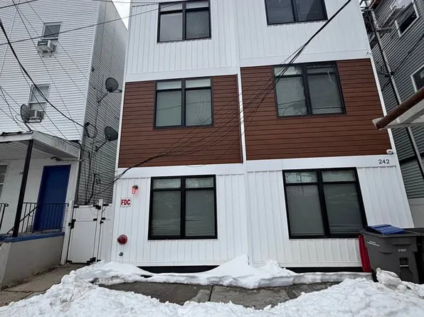 242 Harrison St, Paterson, NJ