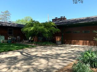 1101 Crescent Ln, Springfield, IL 62704