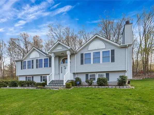 22 Rancho Dr, Cortlandt Manor, NY 10567