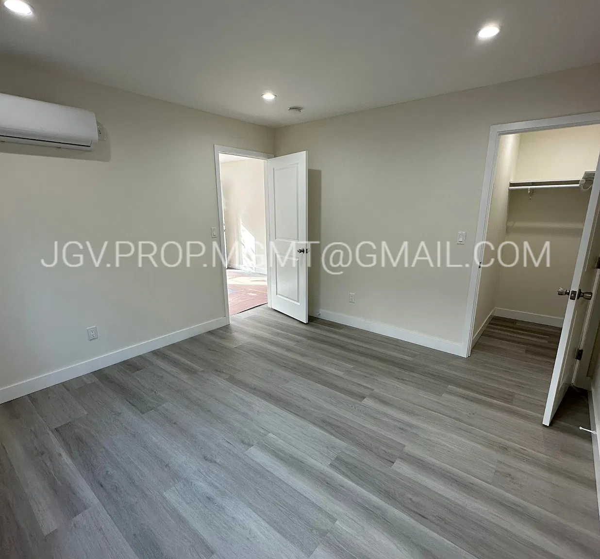 1025 South Victoria Avenue, Unit D — Photo 4