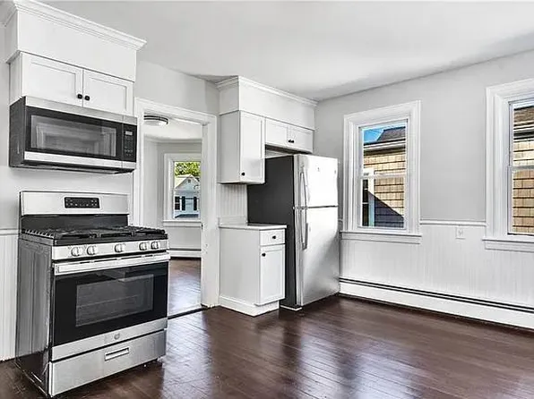 53 Maple Ave #2, Barrington, RI 02806