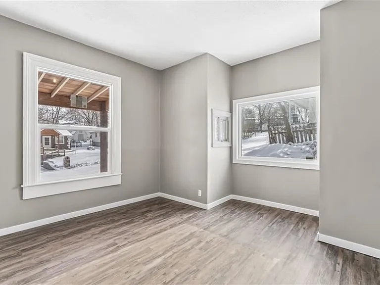 314 Grand Ave — Photo 2