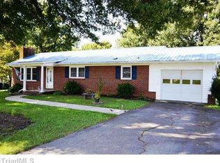 926 Brownwood Dr, Winston Salem, NC 27105
