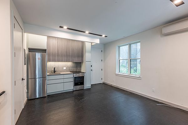 1st image of 226 Winthrop St #1B