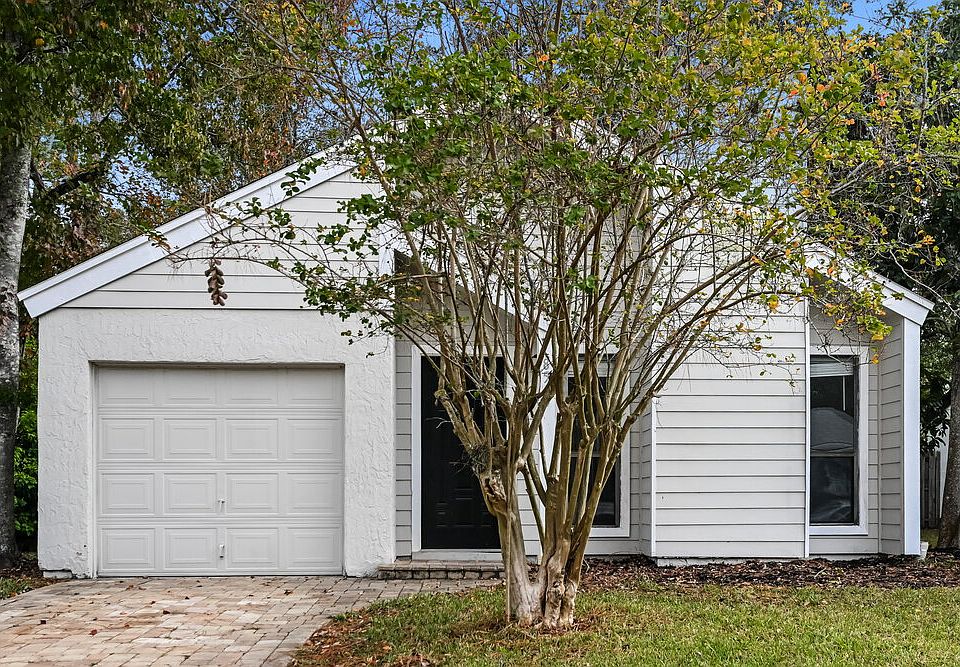 1st image of 8563 Goldeneye Ln