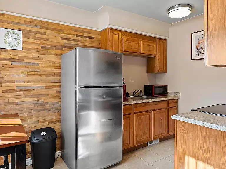 Clinton Township Apartments — Photo 2