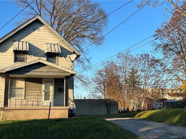 16 E Prospect St, Girard, OH 44420