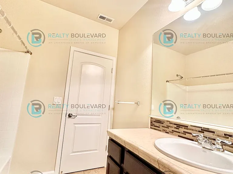 6809 Apus Dr — Photo 40