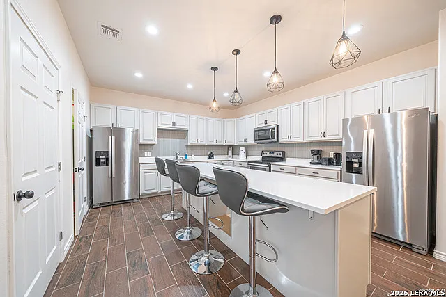 233 Esmeralda Dr — Photo 12