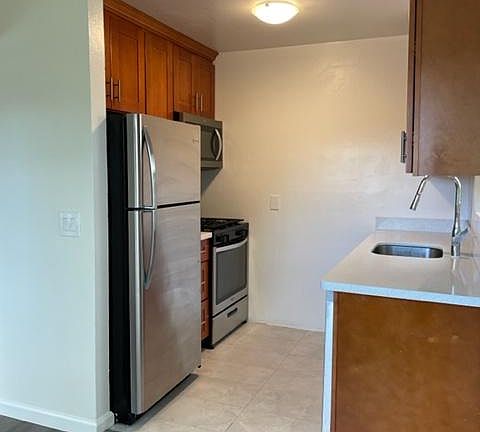 4th image of 2891 Alma St APT C