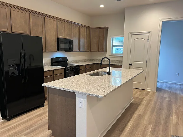 33606 Browning Rd — Photo 4