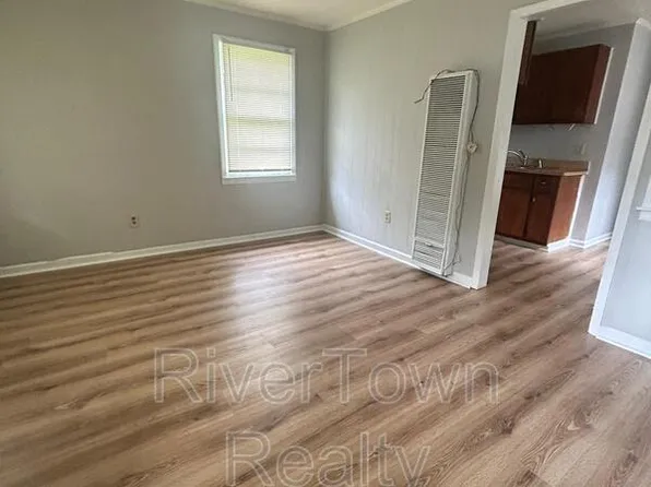 310 Red Oak St, Memphis, TN 38112