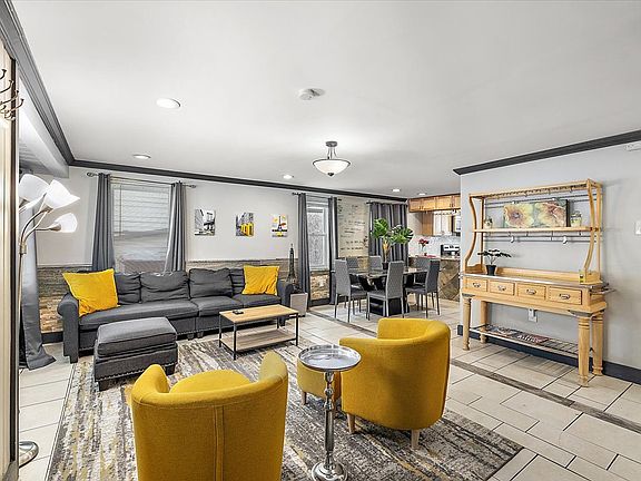 4th image of 28260 Aberdeen St
