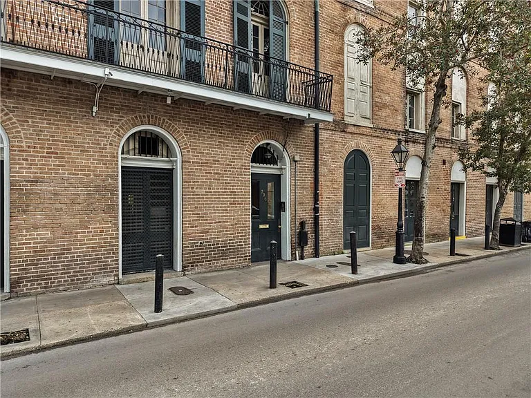 841 Royal St #2A — Photo 3