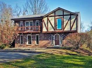 2827 Walters Ct, Export, PA 15632