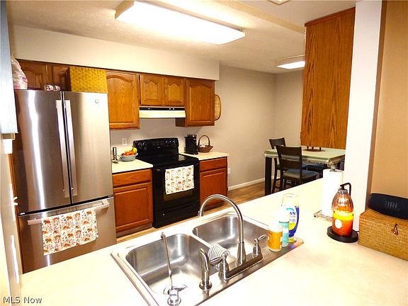 4th image of 335 Hatton Dr